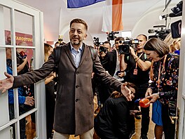 Volební �táb na Malostranském nám�stí v Praze (Starostové). Na snímku Vít...