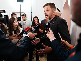 Volební �táb na Malostranském nám�stí v Praze (Starostové). Na snímku Vít...