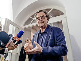Volební �táb na Malostranském nám�stí v Praze (Starostové). Na snímku Petr...