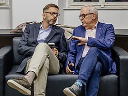 Volební �táb na Malostranském nám�stí v Praze (Starostové). Na snímku Vít...