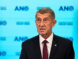 Volební �táb Hnutí ANO v Praze na Chodov�. Tisková konference Andrej Babi�....