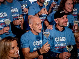 Na�e �esko slaví vít�zství ve volbách v �eských Bud�jovicích. (10. �íjna 2026)