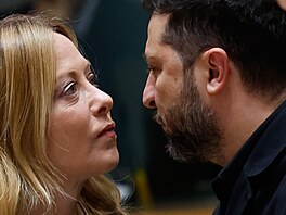 Ukrajinský prezident Volodymyr Zelenskyj a italská premiérka Giorgia Meloniová...