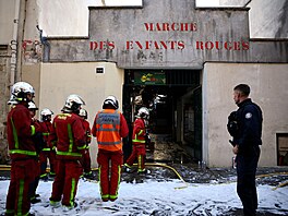 Nejstar�í pa�í�skou zast�e�enou tr�nici s potravinami, Marché Couvert des...
