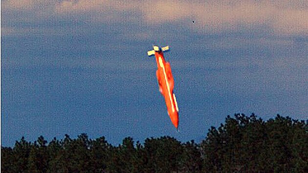 Trump hledá cestu z války. USA zvažují nasazení „matky všech bomb“ proti Íránu
