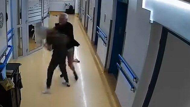 Brutální útok opilého mu�e na sestru v bratislavské nemocnici