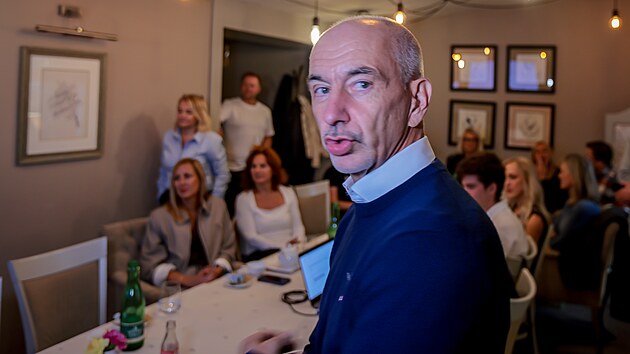 Volební �táb strany Na�e �esko v �eských Bud�jovicích. Na snímku Martin Kuba....