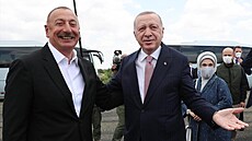 Ázerbájd�ánský prezident Ilham Alijev a turecký prezident Recep Tayyip Erdogan...