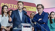 Petr Hlavá�ek a  Vít Raku�an ve volebním �tábu hnutí STAN b�hem tiskové...