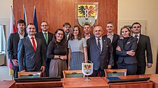 Zástupci vít�zného Prost� Podebrady spolu s PDY21 a Nezávislými kandidáty...