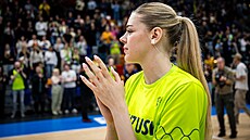 Kate�ina Kalná ze ZVVZ USK Praha po výh�e nad Bourges v Eurolize.