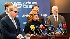Ale� Juchelka, Adam Vojt�ch, Alena Schillerová, Radek Vondrá�ek a Robert...