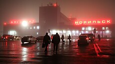 Kdysi sem lidi vozili násilím, aby v mrazech budovali Stalinovo pr�myslové...