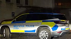 M�stská policie Litvínov má nové slu�ební vozidlo. Jak vidno, nápis se úpln�...