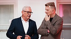 Volební �táb na Malostranském nám�stí v Praze (Starostové). Na snímku senáto�i...