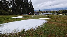 Skiareál Je�t�d za�al s výrobou ledu na sjezdovkách. (12. �íjna 2026)