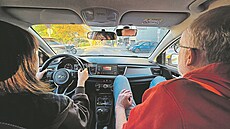 Plyn, spojka, zrcátka a o�i na stopkách. Pra�ský provoz uká�e, co umíte.