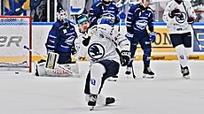 Adam M�chura z Plzn� se raduje z vít�zného gólu v prodlou�ení proti Komet� Brno...
