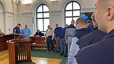 Hlavou drogového byznysu je podle ob�aloby Martin Polívka (vlevo v modré...