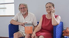 Psychologové Lenka Lacinová a Petr Macek z Masarykovy univerzity
