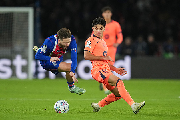 Kvaracchelija z PSG si přetrhl vaz v kolenu a musí na operaci. Zřejmě má po sezoně