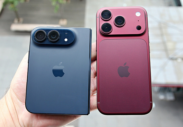 Je skvělý, ale chybek se našlo dost. Jak hodnotí iPhone Duo ve světě?