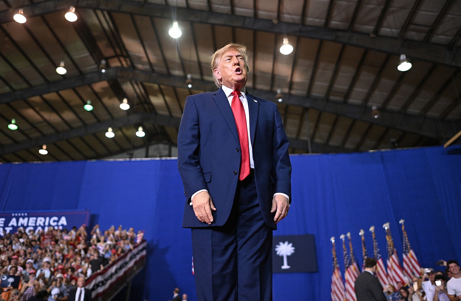 Trump volal do Googlu, aby přejmenovali Atlantik na „Trumpův oceán“. Šéf to odmítl
