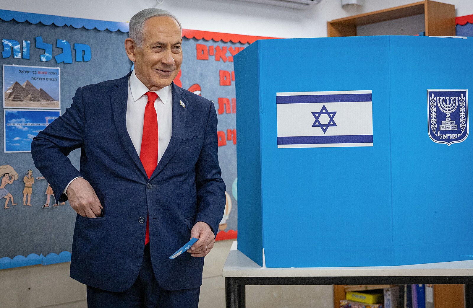 Nejvíc mandátů získá Netanjahu, ukazují průzkumy. Většina pro opozici? Jen s Araby