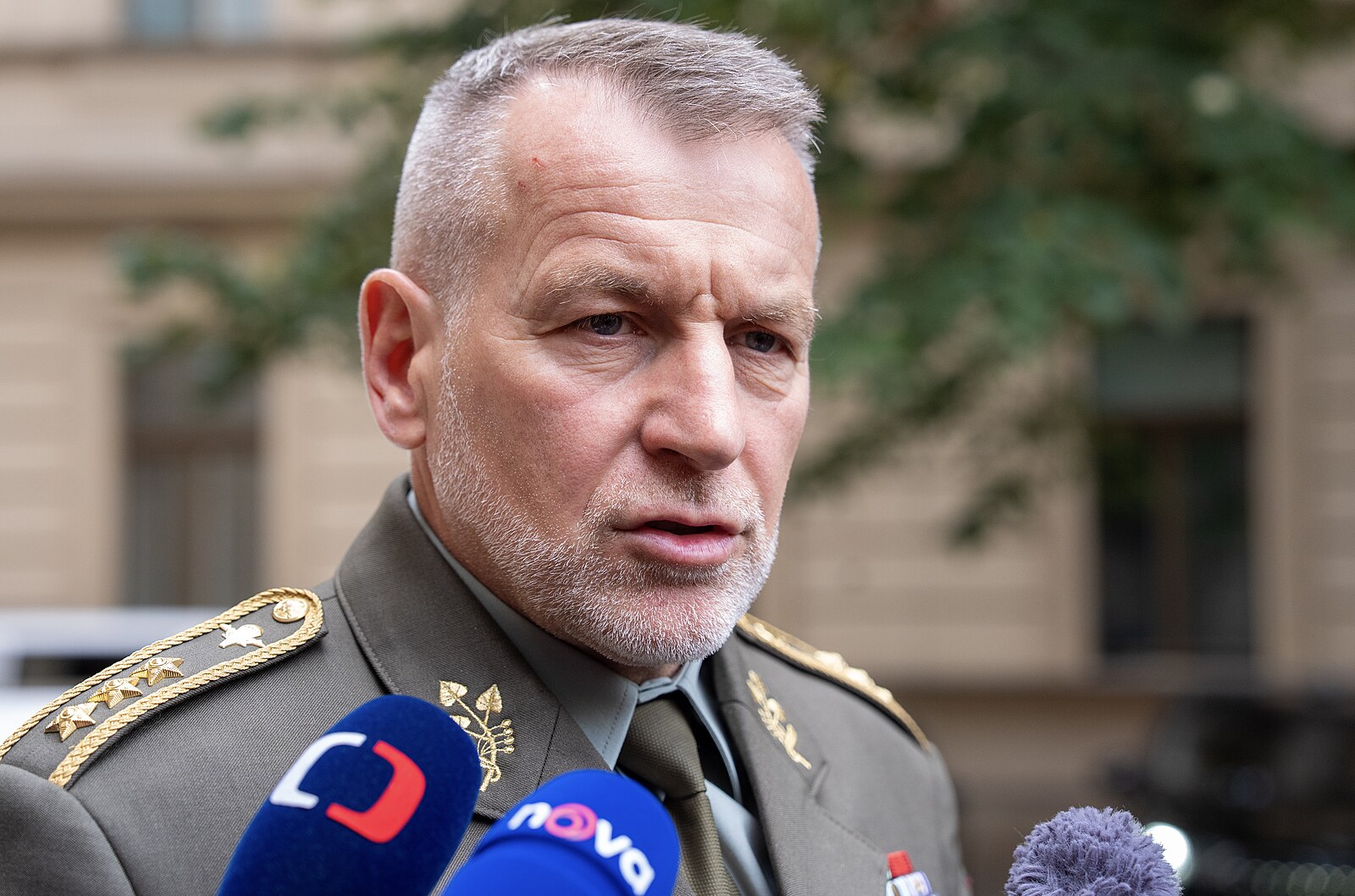 Pavel se zúčastnil Bezpečnostní rady státu. Ta se shodla na nové koncepci armády | Česko
