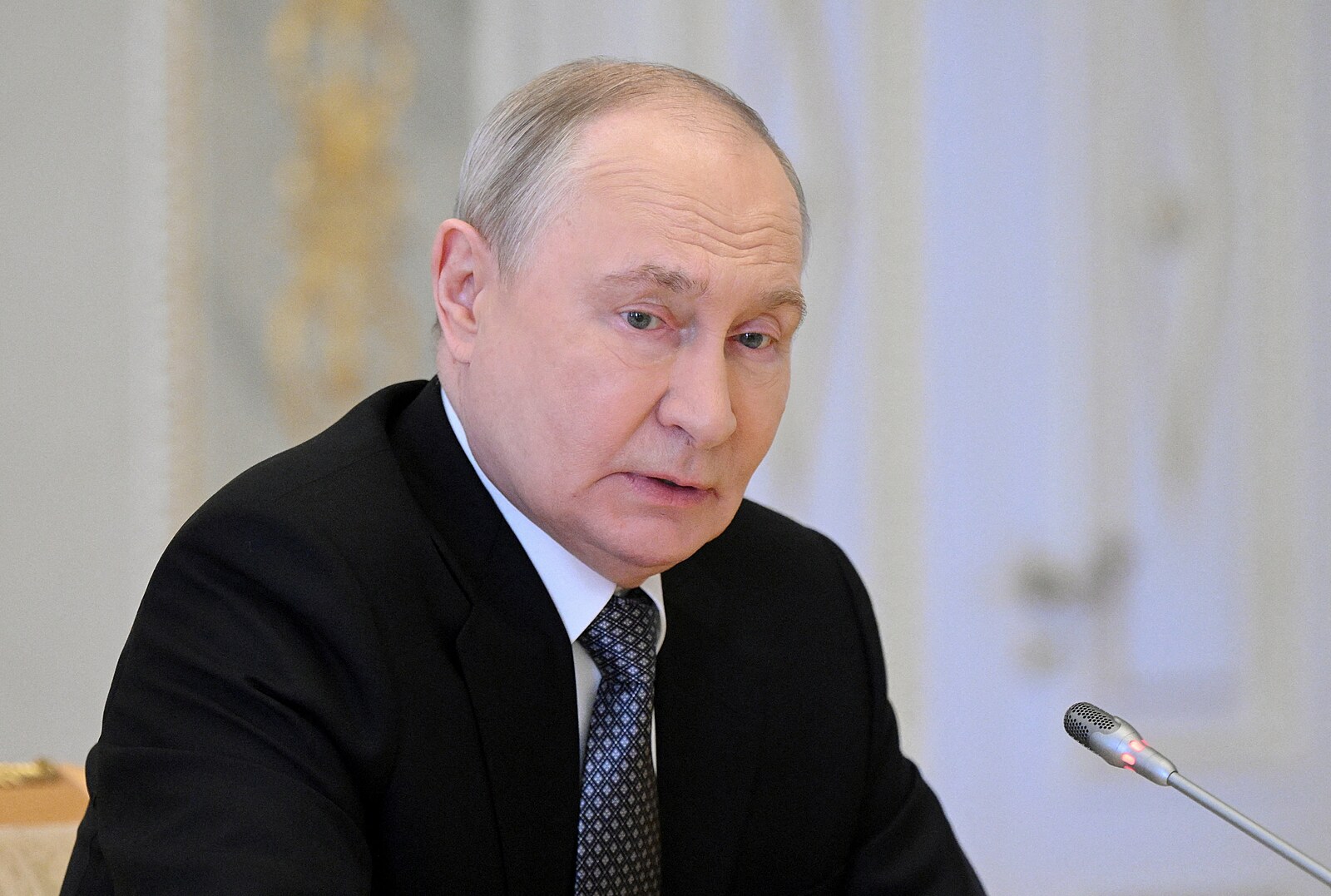 Ukrajina a Rusko jsou jeden národ, není to jejich území, ale naše, perlil Putin