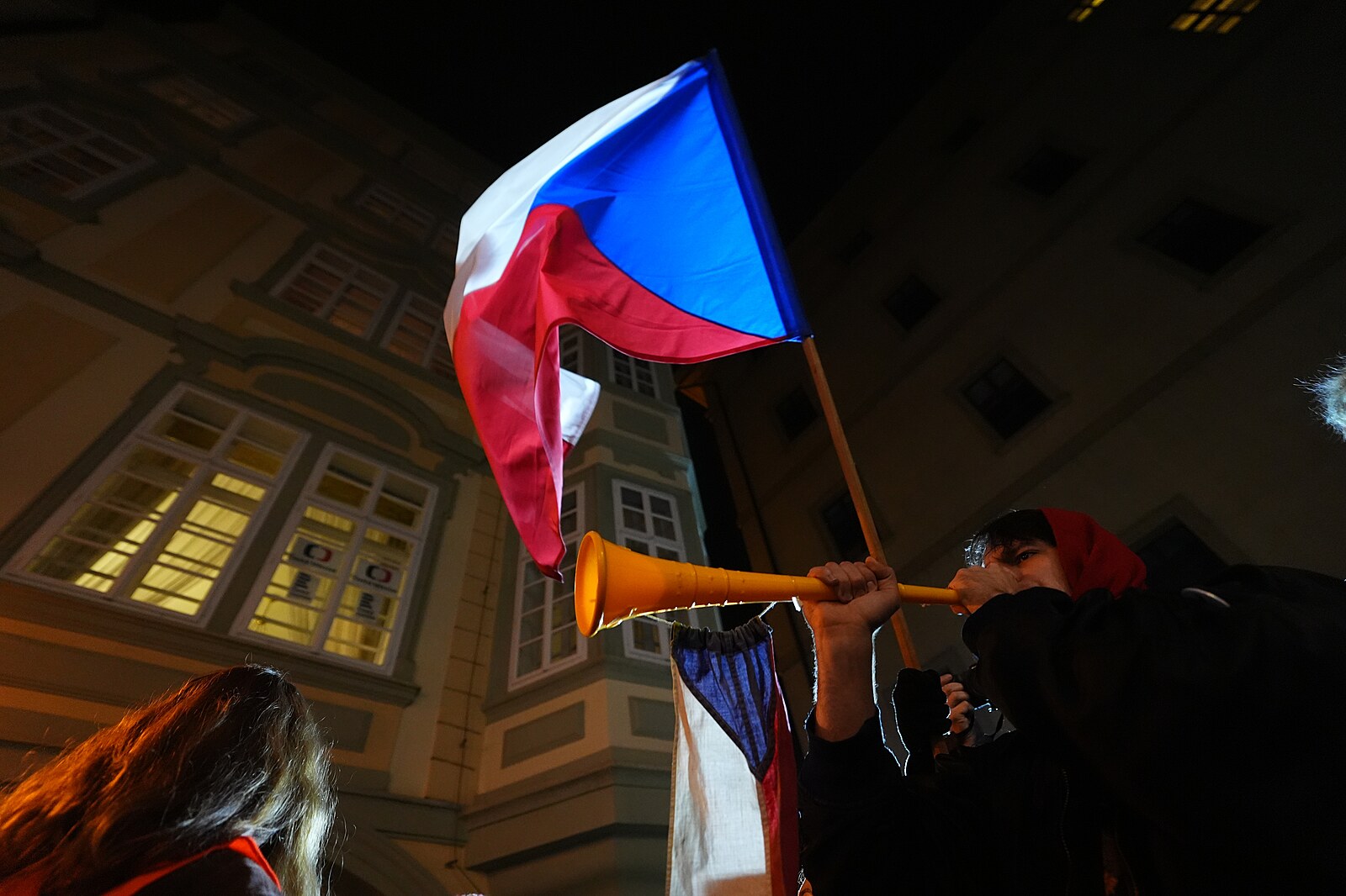 Vlna odporu na obranu ČT a ČRo se valí do regionů. V kterých městech se protestuje