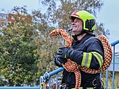 Zachraňoval zatopené Srbsko, v Polsku ho vyznamenali. Teď se šéf hasičů stylově loučil