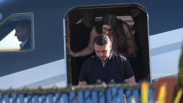 Bolsonaro po prohraných volbách uprchl do USA. Je to slušný člověk, řekl Trump