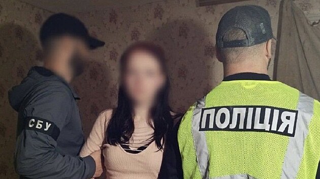 Ukrajinci zadrželi 17letou dívku. Trávila vojáky na objednávku ruské FSB