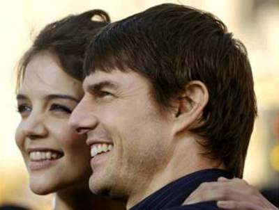 Tom Cruise se svou snoubenkou Katie Holmesovou.