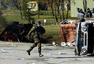 esk vojk v Kosovu se pr zastelil