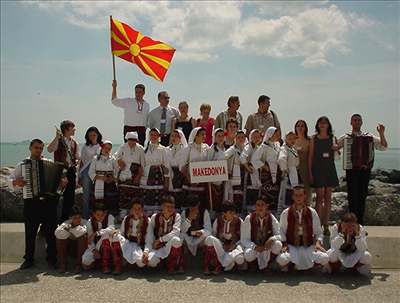 Evropská komise vyzvala k pijetí Makedonc do unie.