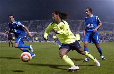 Ronaldinho v akci.