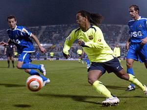 Ronaldinho v akci.