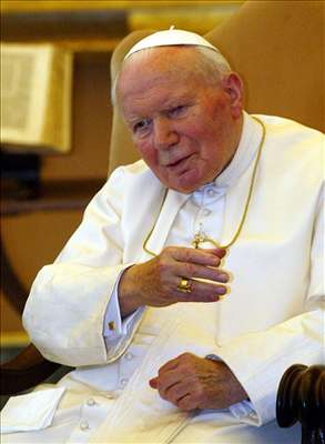 Zájem o Jana Pavla II. neslábne.  Natoil se o nm film a bude blahoeen