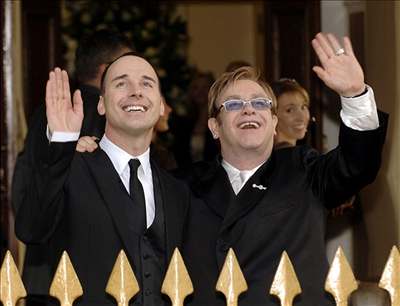 Zejm nejslavnjí homosexuální pár na svt: Elton John se svým partnerem