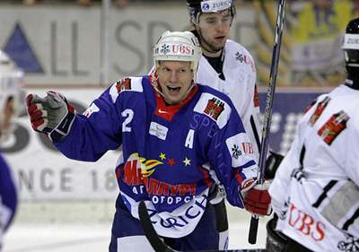 Ruský útoník Metallurgu Magnitogorsk Igor Korolev.