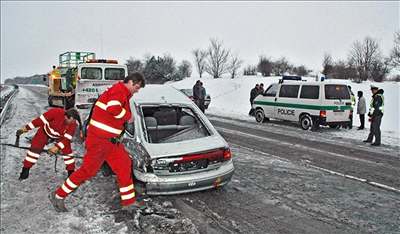 automobilová nehoda - ilustraní foto.