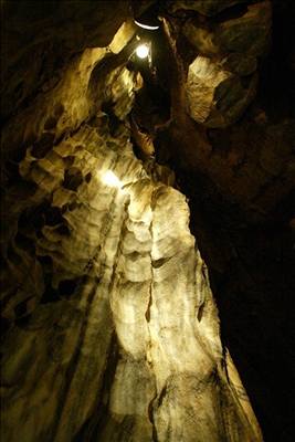 Nejdelí jeskyn narosla o stovky metr.