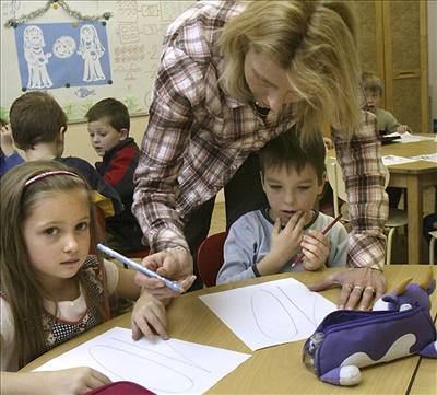 LN: Nkter koly odmtaj dti cizinc