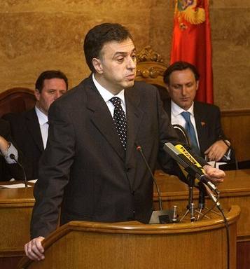 Prezident erné hory Filip Vujanovic na zasedání parlamentu.