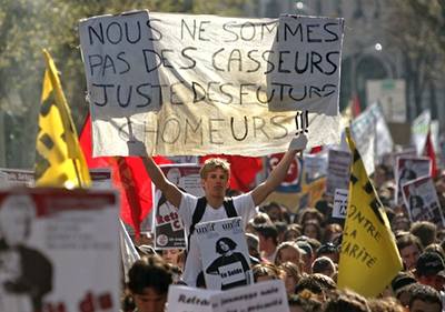 V Paíi se protestovalo kvli pracovním smlouvám (4.4.2006).