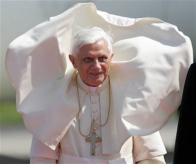 Pape Benedikt XVI pipomnl poslední veei Pán.