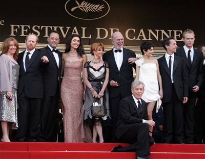 Filmový festival v Cannes zahájen.