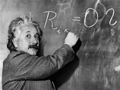 á se Einsteinova genialita vysvětlit strukturou jeho mozku? Nová studie naznačuje, že možná ano.